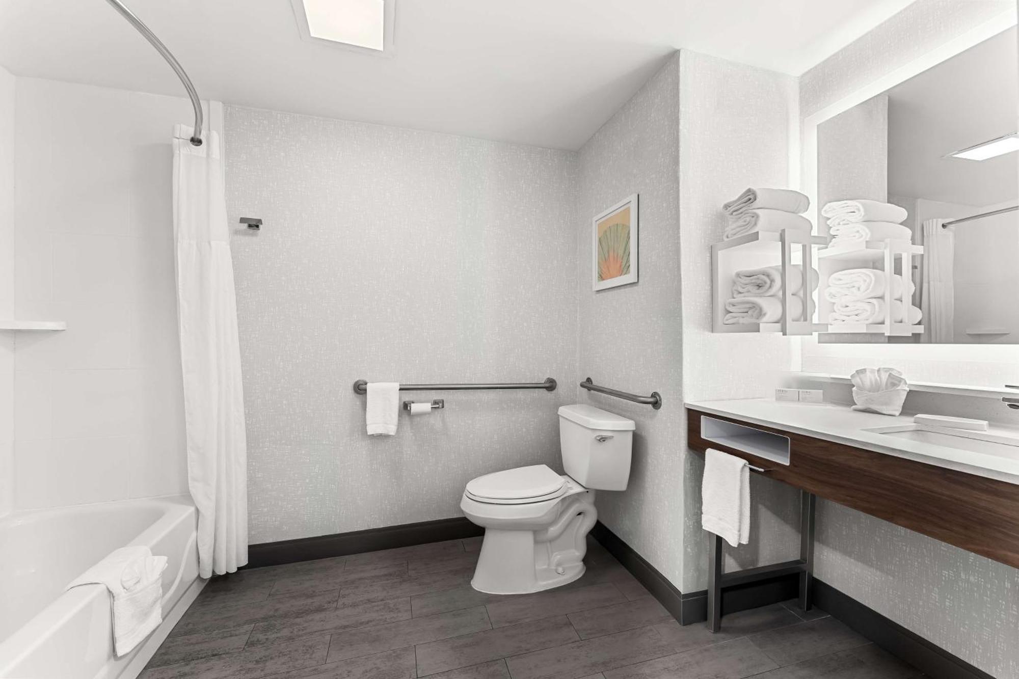 Hampton Inn Stroudsburg Poconos Ngoại thất bức ảnh